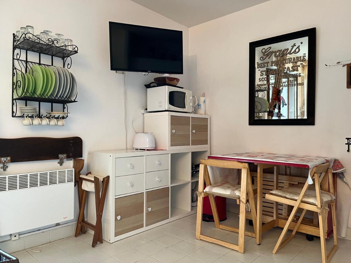 Studio En Rez De Jardin -"Le Petit Nid" A Trouville Exterior photo